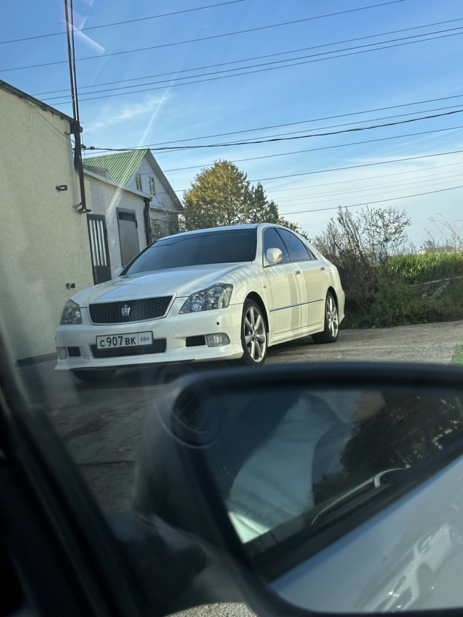 Toyota Crown s180
