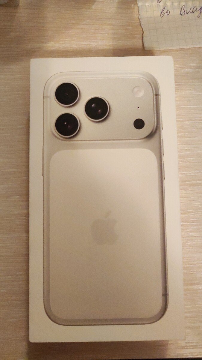 Apple iPhone 17 Pro 1 терабайт,  8 ядер,  в исламском серебряном цвете