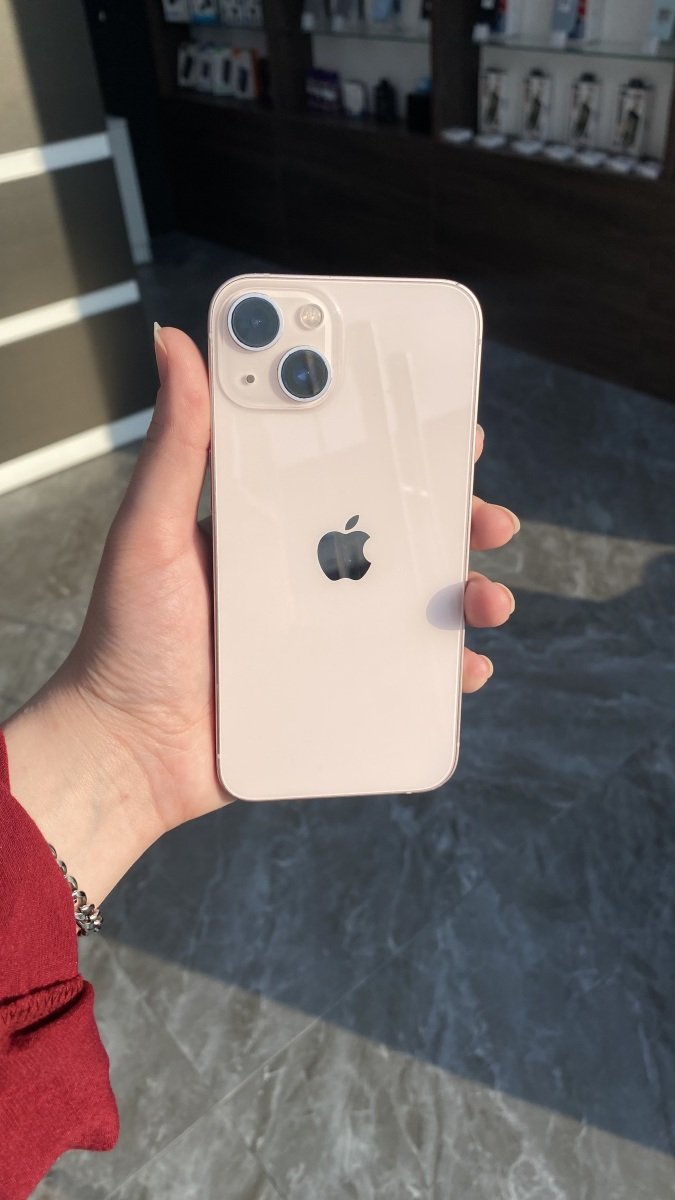 iPhone 13. 128 Gb. Б/У