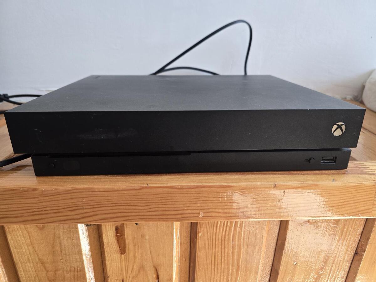 Xbox One X