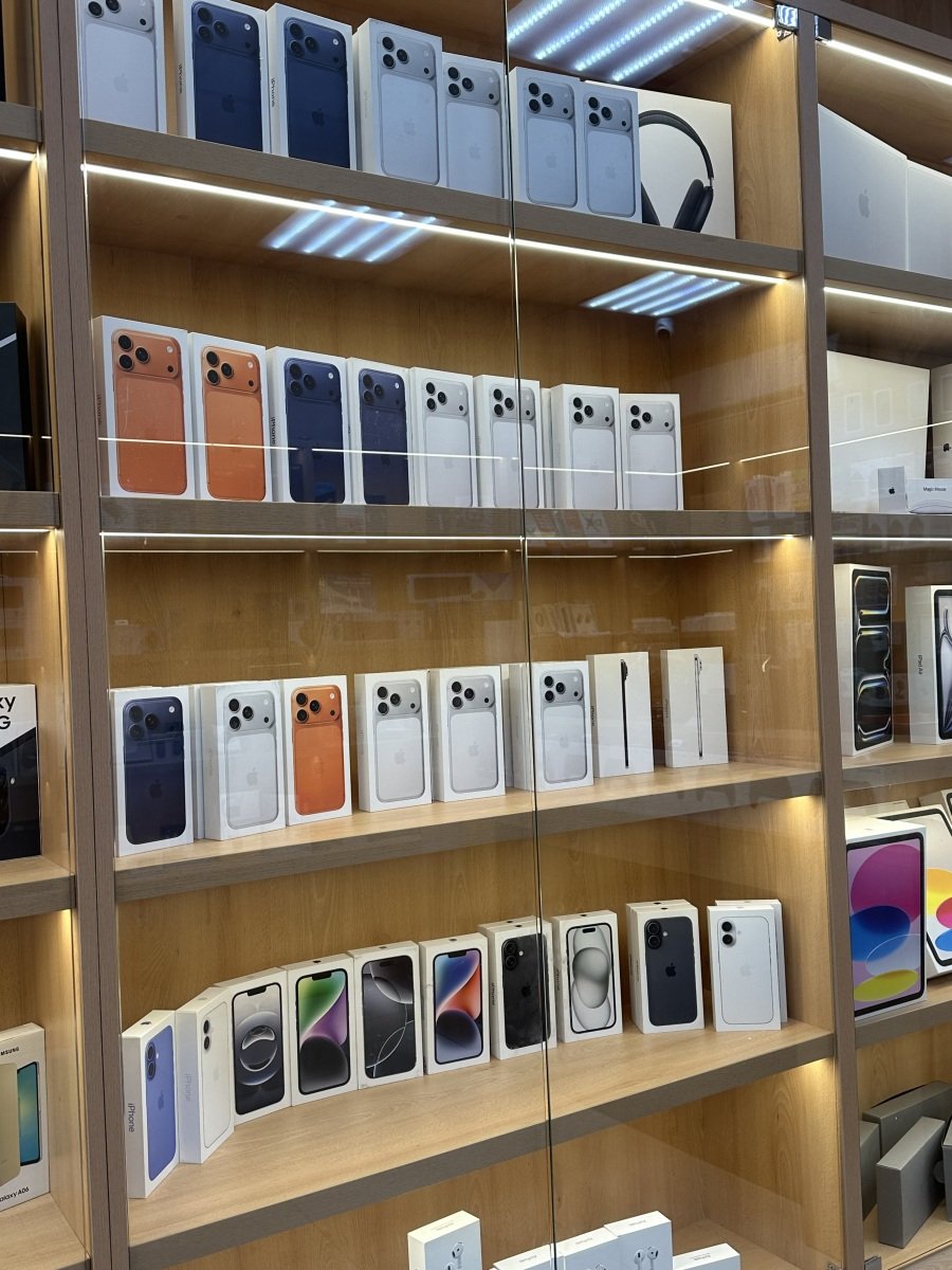 iPhone 17 max 256 синий симкартой