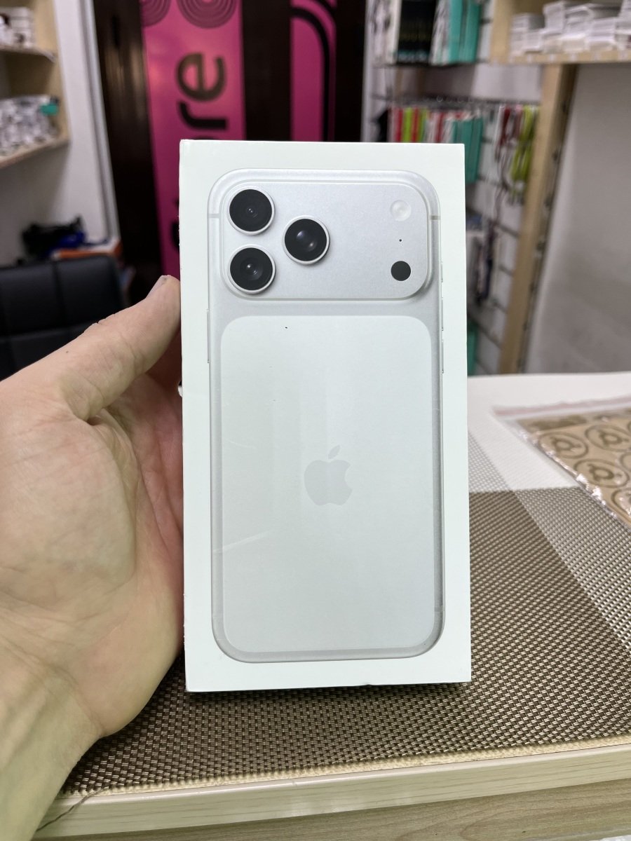 iPhone 17 ProMax 256GB eSIM