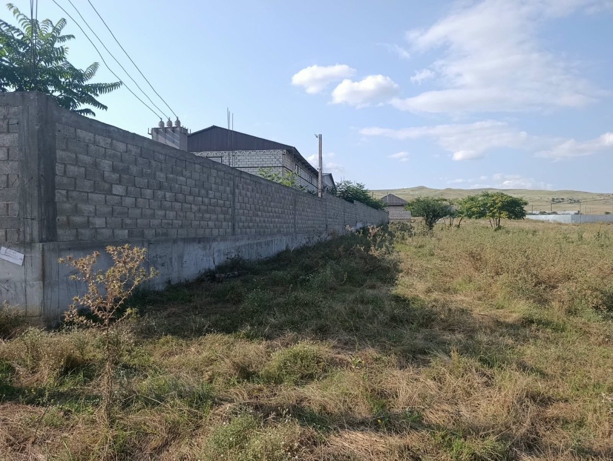 Земельный участок