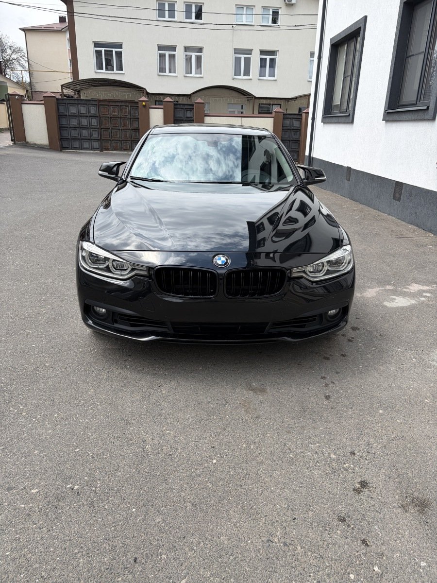 BMW F30 320i