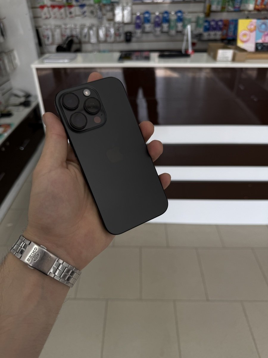 iPhone 16 pro black