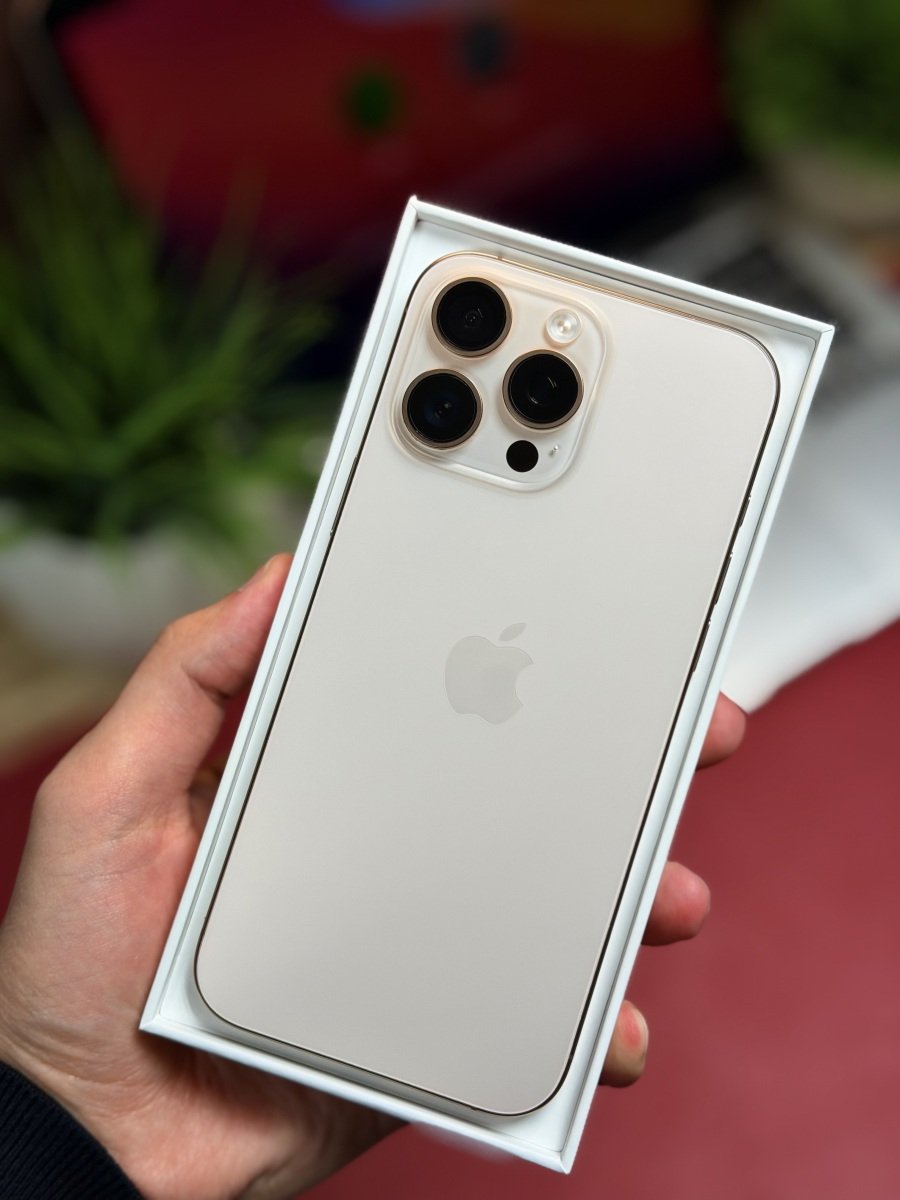 iPhone 16 Pro Max 512гб АКБ 92%  отличное состояние
