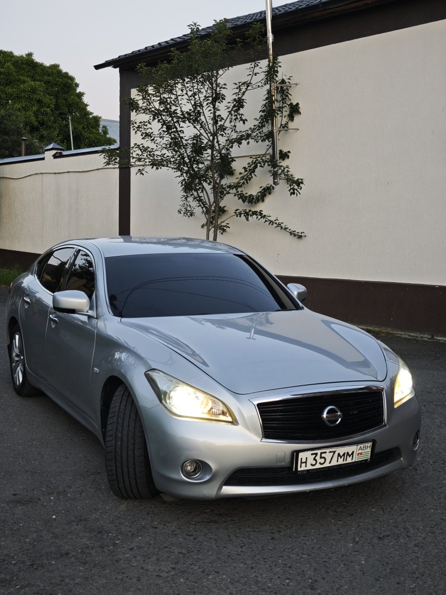 Nissan Fuga
