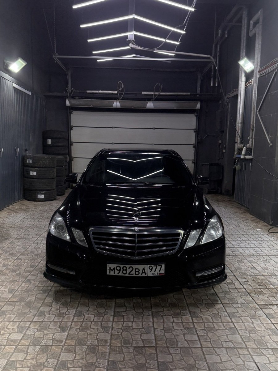 Мерседес е 300