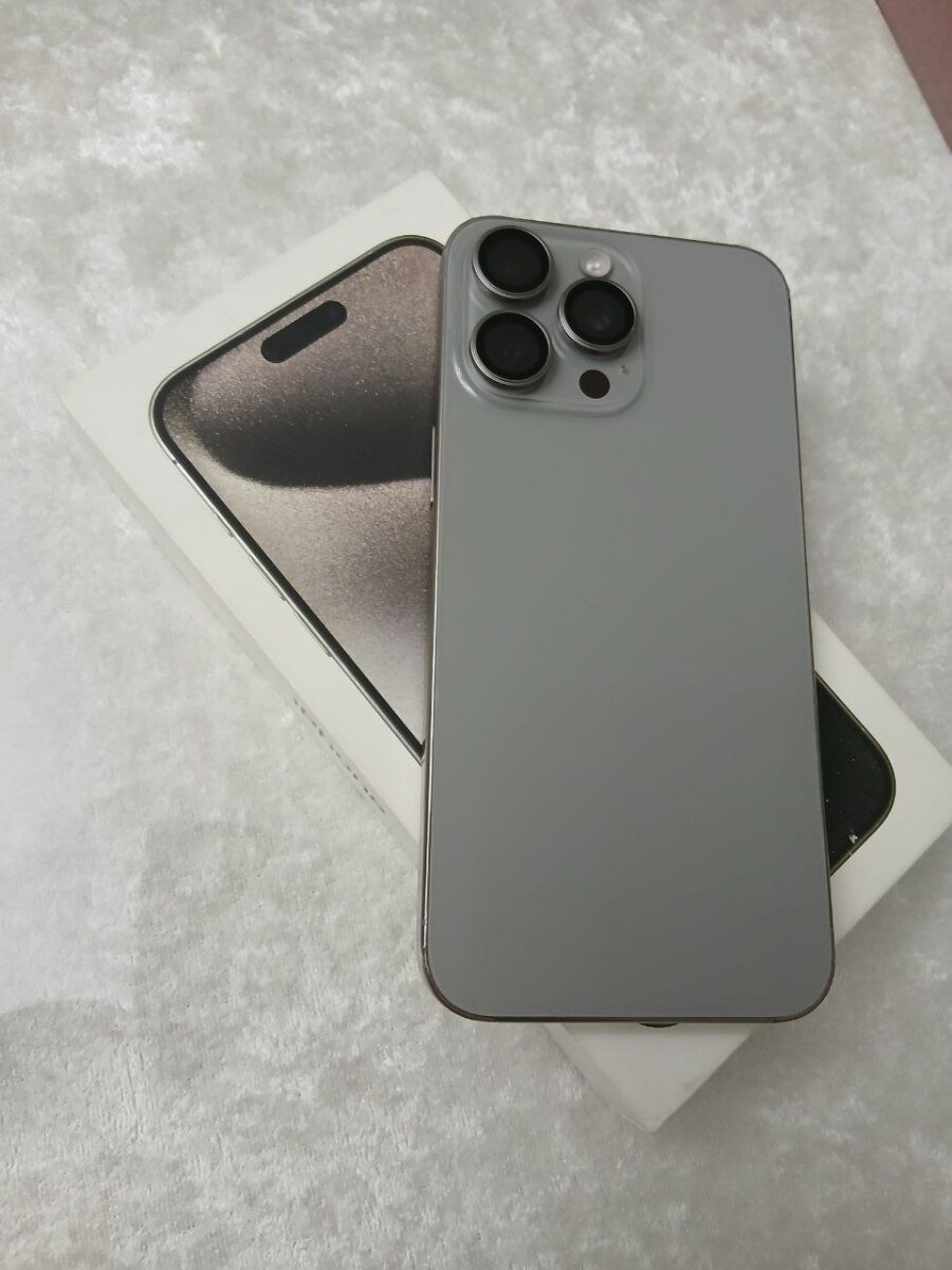 Продам iPhone 15 Pro Max