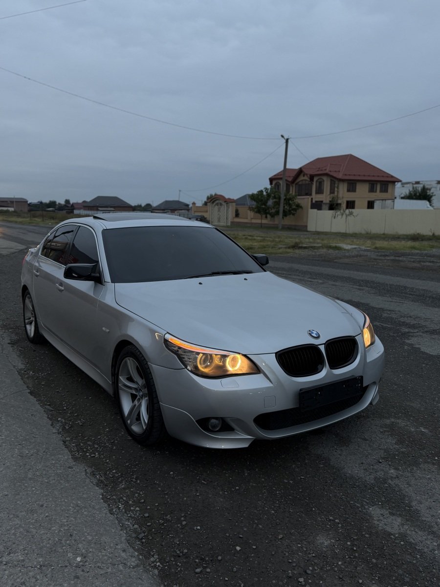 BMW E60 2004