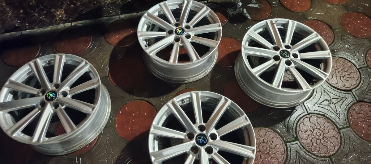 Диски r 18 Toyota Camry
