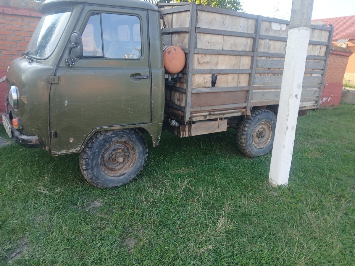 Уазик .бензиновый