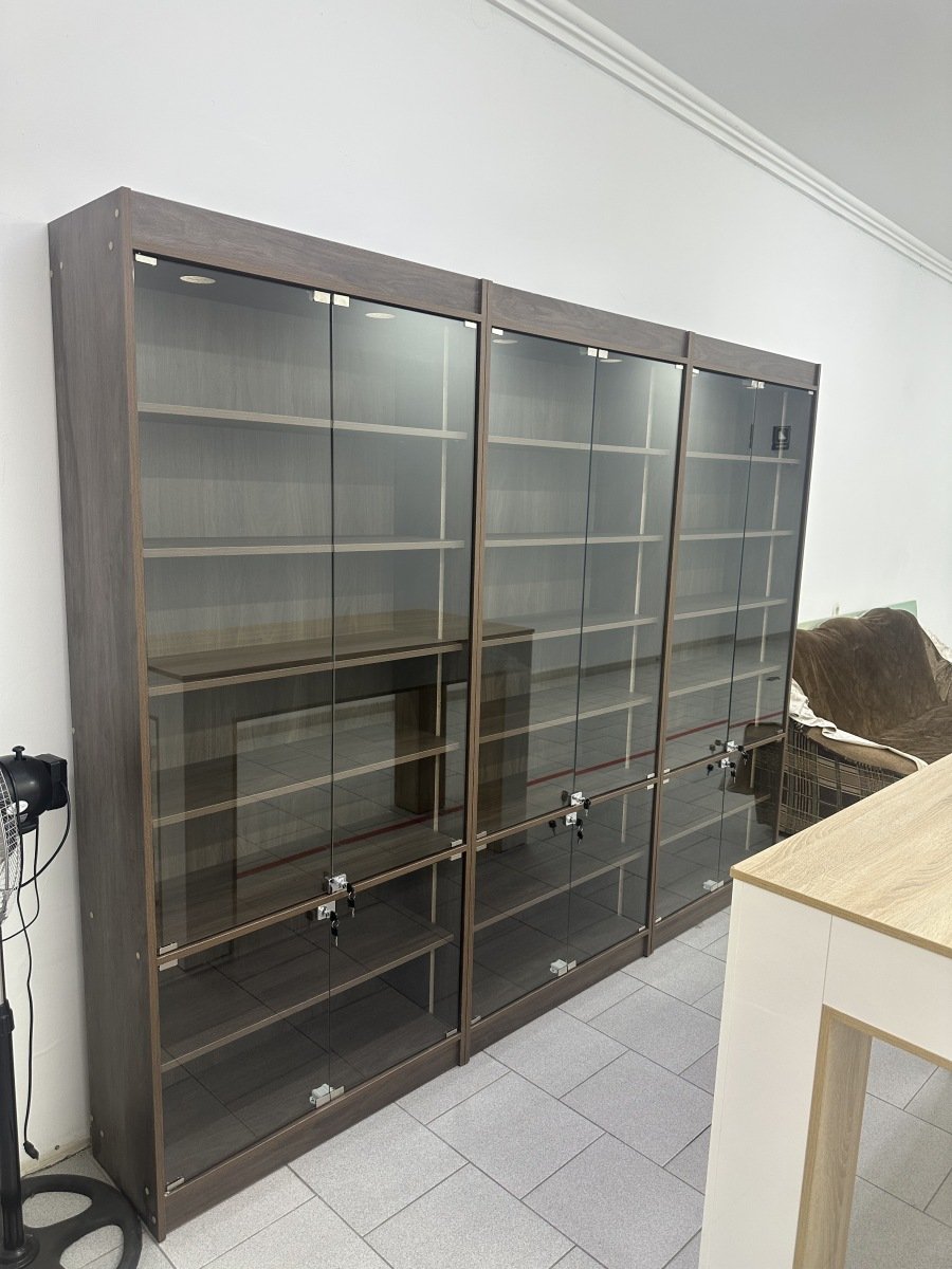 Продам витринны новые не пользовались