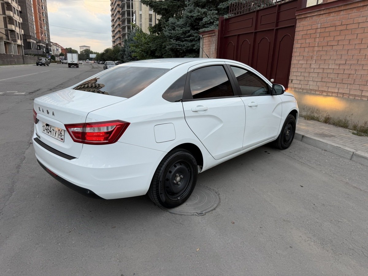Лада Веста
