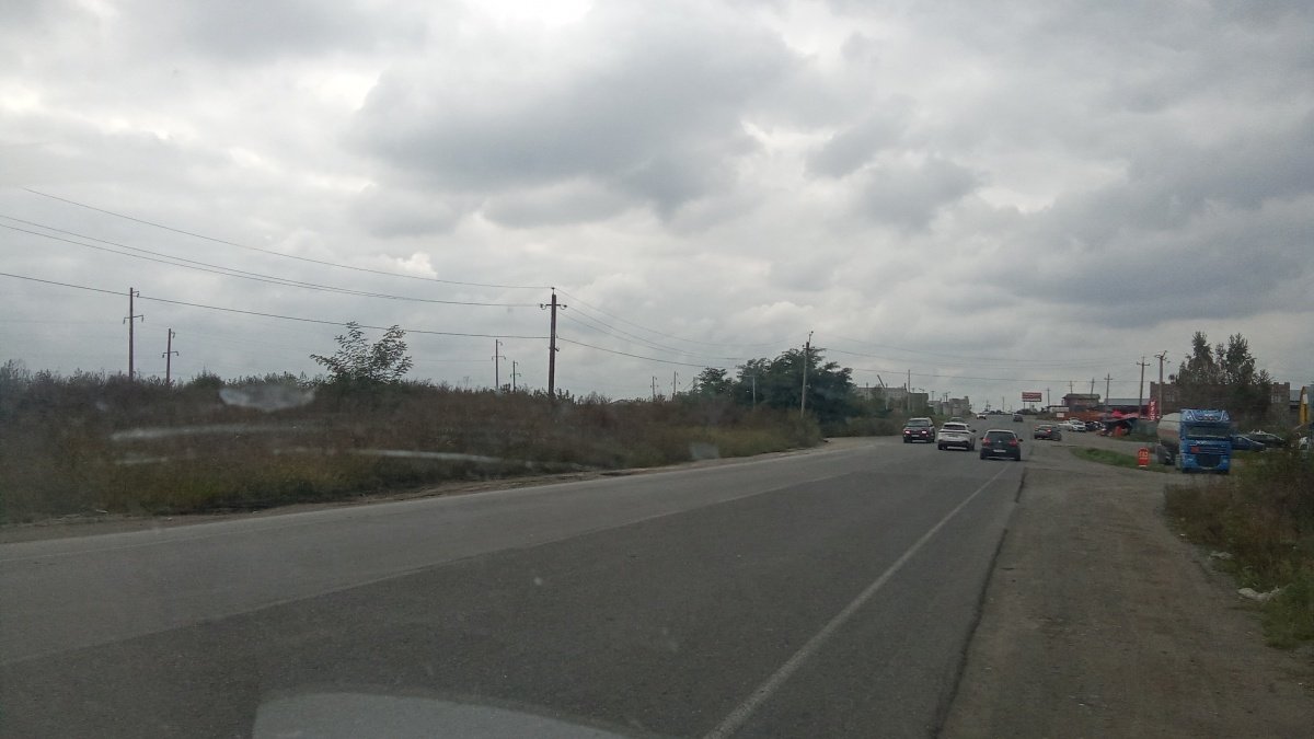 Земля по трассе