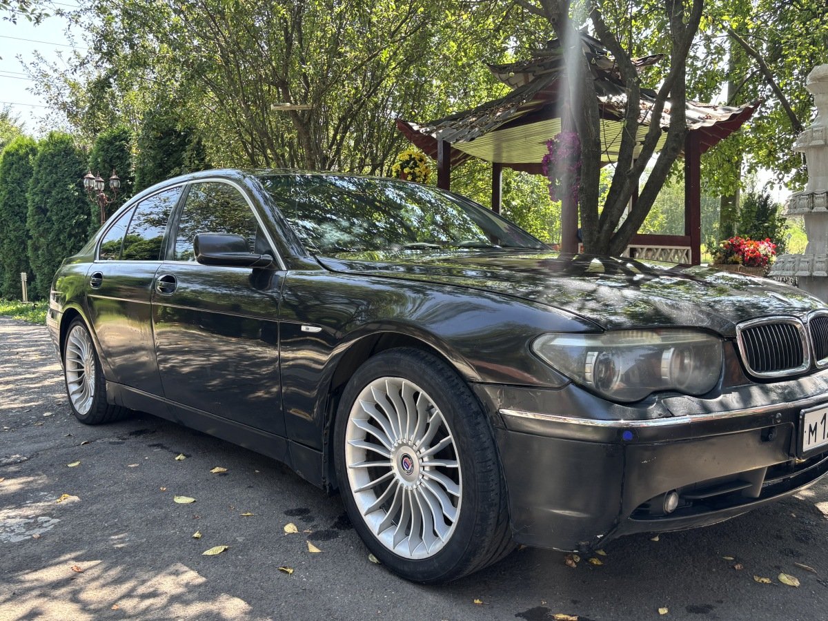 BMW 745i люкс