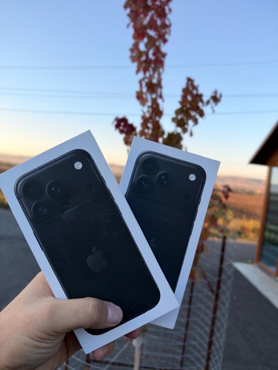 18 Pro max Black  256gb SiM