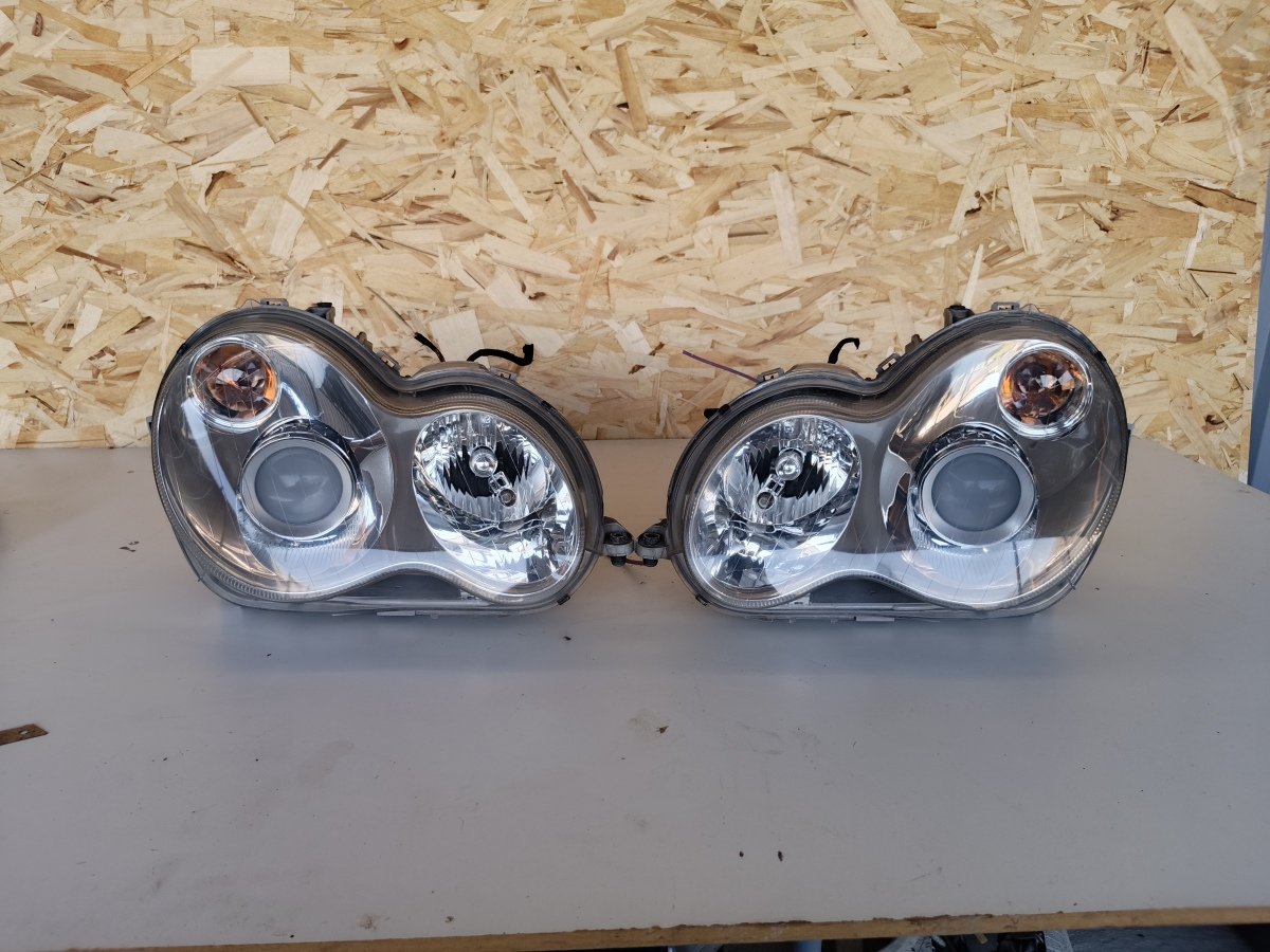 Ксеноновые фары на Mercedes w203