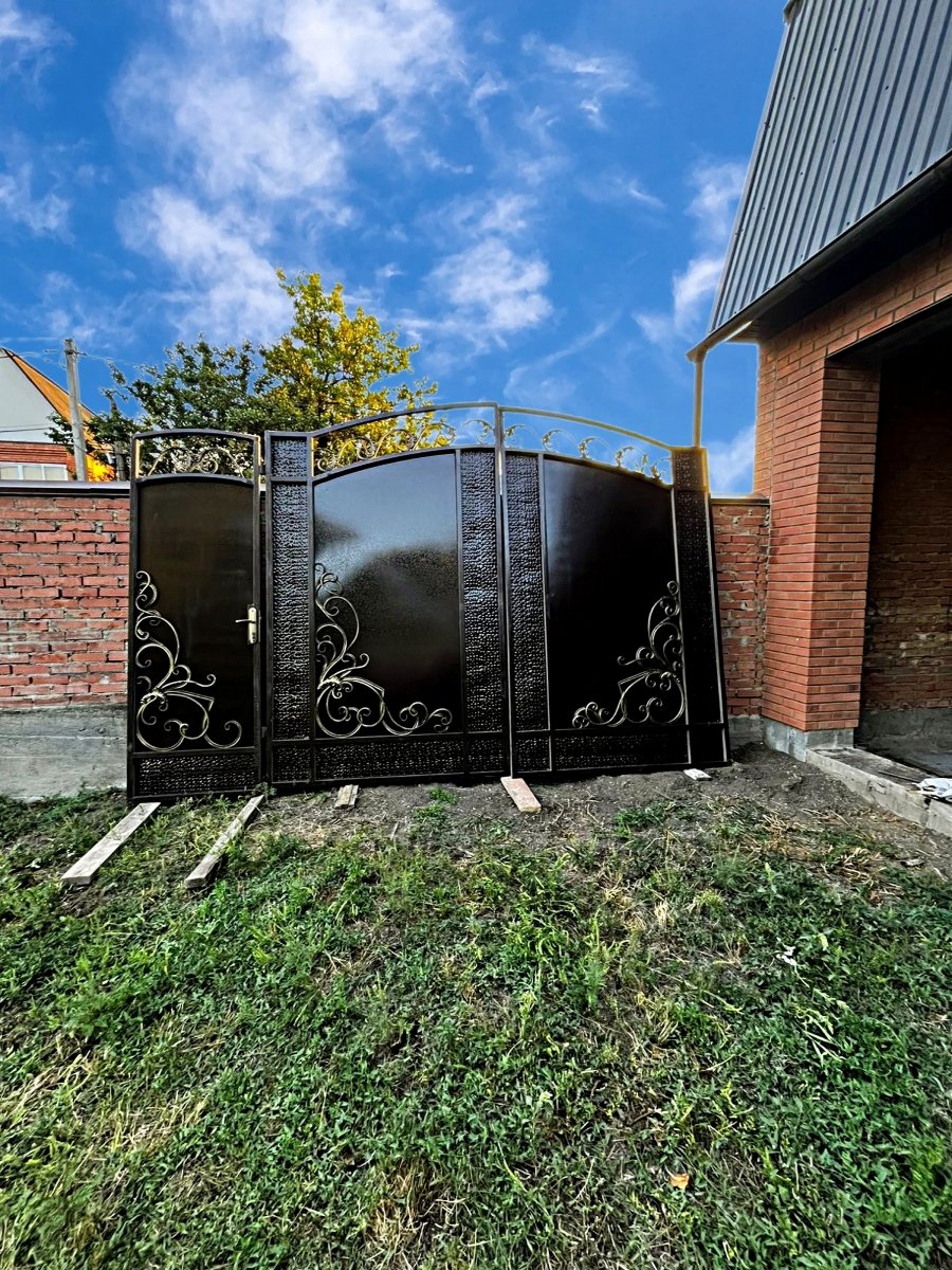 Железные ворота